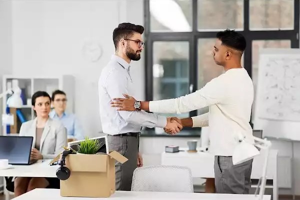 Business Deutsch auf Griechisch lernen Quick-Show kündigen