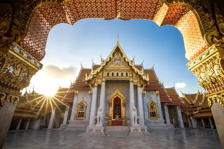 Thai lernen Wat Benchamabophit Marmor-Tempel Dusit Bangkok - wunschsprache.de