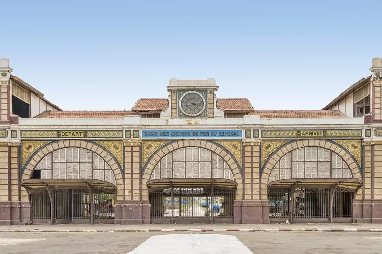 Wolof lernen Dakar Bahnhof Senegal - wunschsprache.de