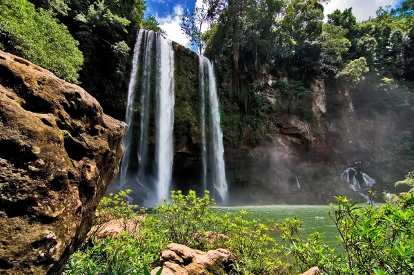 Sprachporträt Spanisch: Misol-Ha Wasserfall in Chiapas, Mexiko