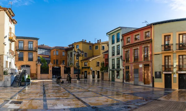 Sprachporträt Spanisch: Plaza Trascorrales in Oviedo, Spanien